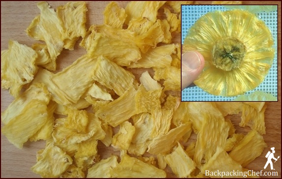 Dehydrated pineapple slices and rings.