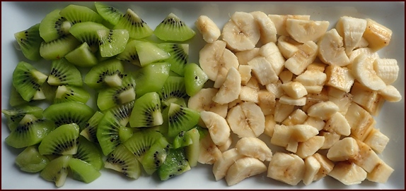 Kiwi and banana pieces.