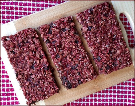 berry-chocolate-chip-granola-bars