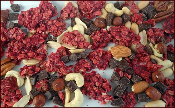 Dehydrated strawberry-granola trail mix