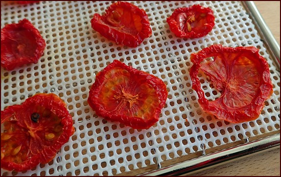 Dehydrated cherry tomato slices.